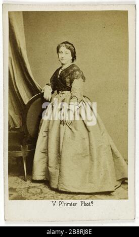 Ritratto di Laure Dordet (-1900), chiamato Milla, attrice teatrale. Portrait de Laure Dordet (décédée en 1900), dite Milla, attrice de théâtre. Carte de visite (recto). Tirage sur papier albuminé. 1860-1890. Photographie de Victor Plumier. Parigi, musée Carnavalet. Foto Stock