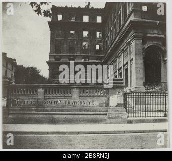 Depositi di fondi e spedizione. Caisse des depots et Consignations, rue de Lille, 7 ° arrondissement, Parigi. La Commune de Paris. Caisse des dépôts et des sendations, rue de Lille. Parigi (VIIème arr.). Photographie d'Hippolyte Blancard (1843-1924). Tirage au platine (recto). 1870-1871. Parigi, musée Carnavalet. Foto Stock