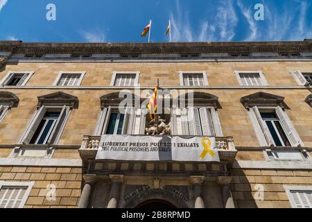 Barcellona, Spagna - 1 agosto 2019: Edificio amministrativo a Barcellona Foto Stock