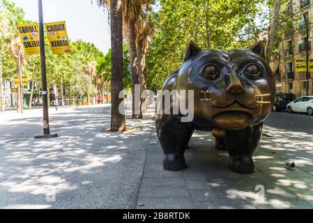 Barcellona, Spagna - 2 agosto 2019: El Gato de Botero, famosa scultura a Raval Foto Stock