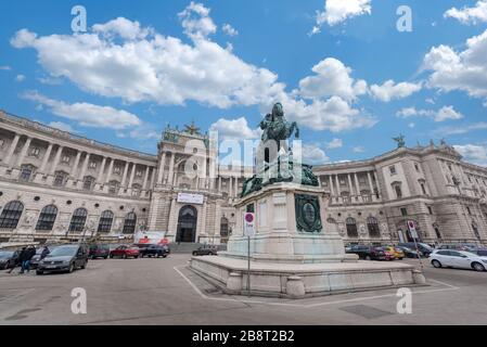 Vienna, Austria. Neue Burg Museum complesso parte del Palazzo imperiale Hofburg nel centro di Vienna. Foto Stock