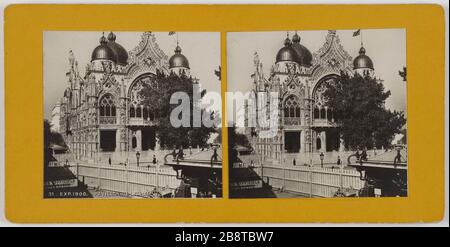 31. EXPON 1900. BANDIERA D'ITALIA. World Expo 1900. Il padiglione di Italia Via delle Nazioni, quai Branly, 7 ° arrondissement, Parigi. Esposizione universelle de 1900. Le pavillon de l'Italie, rue des Nations, quai Branly, Parigi (VIIème arr.). Société Industrielle de Photographie ou S.I.P. Tirage sur papier au gélatino bromure d'argent contremollé sur carton jaune. Parigi, musée Carnavalet. Foto Stock