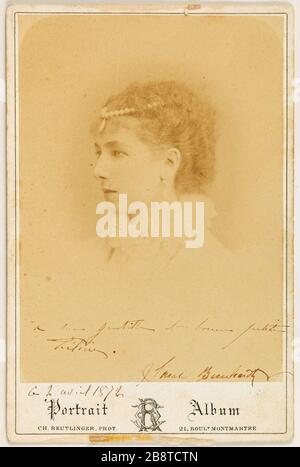 Ritratto di Rosine Bernard, Sarah Bernhardt (1844-1923), attrice Reutlinger, Charles. "Ritratto di Rosine Bernard, dite Sarah Bernhardt (1844-1923), attrice". Tirage sur papier albuminé. En 1872-1872. Parigi, musée Carnavalet. Foto Stock