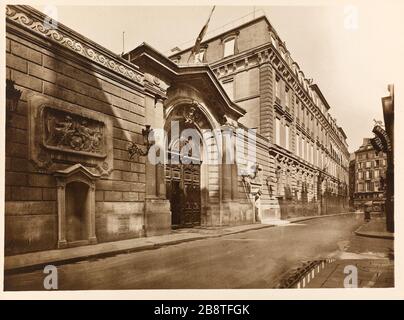 Gateway Court / Via Onoraria di Vrilliere / 1 1914. Porta d'ingresso al cortile della Banque de France (ex hotel la Vrilliere), 1 Rue la Vrilliere , 1 ° arrondissement, Parigi Porte d'entrée de la cour d'honneur de la Banque de France (ancien hôtel de la Vrillière), 1 rue la Vrillière. Parigi (Ier arr.). Anonima fotographie. Tigre au gélatino-bromure d'argent. 1914. Parigi, musée Carnavalet. Foto Stock