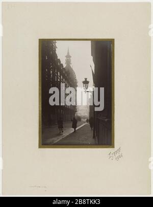 La Samaritaine, rue de l'Arbre sec, 1926, 1 ° arrondissement, Parigi. La Samaritaine, rue de l'Arbre sec. Parigi (Ier arr,), 1926. Photographie d'E. Jaume. Tigre au gélatino-bromure d’argent, 1926. Parigi, musée Carnavalet. Foto Stock