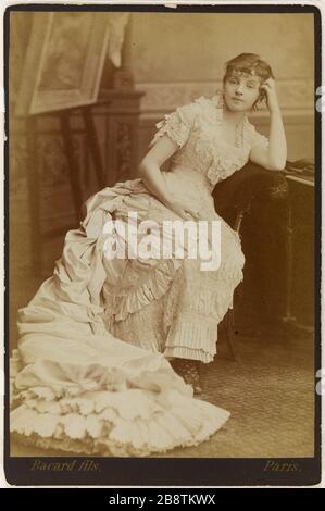Ritratto di Rejane, attrice (Gabrielle Réju signora ha detto Porel) (1856-1920). Ritratto di Réjane, attrice, (Gabrielle Réju, dame Porel dit), (1856-1920). Photographie de Bacard Fils (Paul Bacard, dit). Tiraggio gélatino-argentique. Parigi, musée Carnavalet. Foto Stock