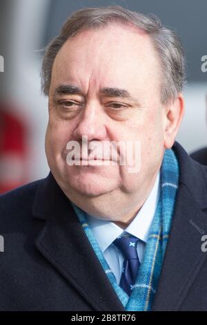 Edimburgo, Regno Unito. 23 marzo 2020. Nella foto: Alex Salmond - ex primo Ministro della Scozia ed ex leader del Partito Nazionale Scozzese (SNP). Alex Salmond è visto arrivare alla High Court il giorno undici del suo processo, dove la Giuria si aspetta di restituire un verdetto più tardi oggi. Credit: Colin Fisher/Alamy Live News Foto Stock