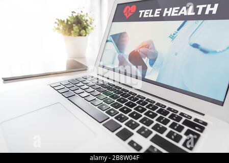 Concetto di telemedicina o telelavoro sullo schermo del notebook Foto Stock
