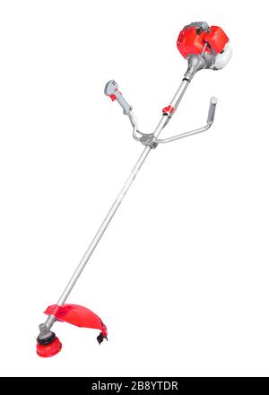 Nuovo e moderno trimmer a corda rossa con motore a benzina isolato su sfondo bianco. Inquadratura verticale. Foto Stock