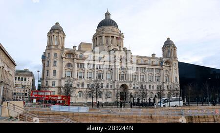 Edificio "Porto di Liverpool".. NON l'edificio Cunard come indicato nella foto...(Spiacenti) Foto Stock