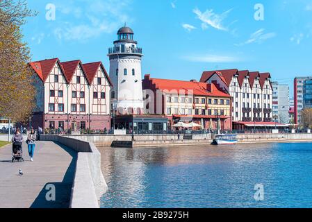 KALININGRAD - Apr 17: Edifici del villaggio di pescatori, parte centrale di Kaliningrad o Koenigsberg il 17 aprile. 2019 in Russia Foto Stock