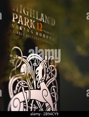 Highland Park, 12 anni, Whiskey Viking honor, scatola di bottiglie in vetro Foto Stock