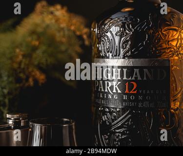 Highland Park, 12 anni, Whiskey Viking honor, scatola di bottiglie in vetro Foto Stock