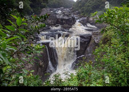 Madagascar, cascate nella giungla trofica tra Fianarantsoa e Manakara Foto Stock