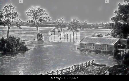 Negativo - Bairnsdale, Victoria, circa 1910, inondazione sul fiume Mitchell. Sulla destra c'è un rowing club., Reimagined by Gibon, design di calore allegro di luminosità e raggi di luce radianza. Arte classica reinventata con un tocco moderno. La fotografia ispirata al futurismo, che abbraccia l'energia dinamica della tecnologia moderna, del movimento, della velocità e rivoluziona la cultura. Foto Stock