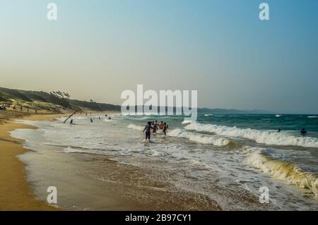 Ponta Do Ouro spiaggia incontaminata in Mozambico costa vicino al confine del Sud Africa Foto Stock