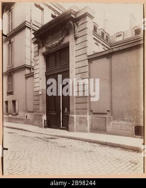 Gaillard Hotel Beaumanoir / hotel Comte de Saint Gilles / hotel Osembray / 'check up', 7 ° arrondissement, Parigi. Atget, Eugène (Jean Eugène Auguste Atget, dit). "Hôtel Gaillard de Beaumanoir / hôtel du comte de Saint Gilles / hôtel d'Osembray / 'vérifier sur Place', 7ème circondario, Parigi". Tirage papier albuminé. Parigi, musée Carnavalet. Foto Stock