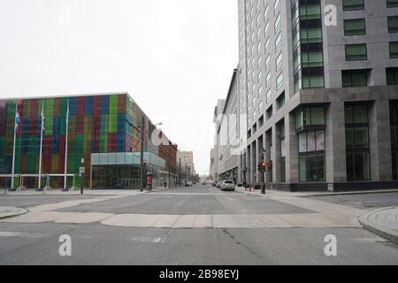 Montreal, Quebec, Canada, 13 marzo 2020. Deserta città strade a causa della pandemia COVID-19 a Montreal.Credit:Mario Beauregard/Alamy News Foto Stock