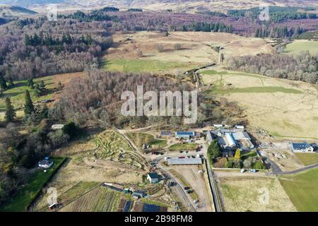 Veduta aerea del drone di Comrie Croft mountain bike e campeggio centro Foto Stock