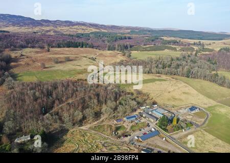 Veduta aerea del drone di Comrie Croft mountain bike e campeggio centro Foto Stock