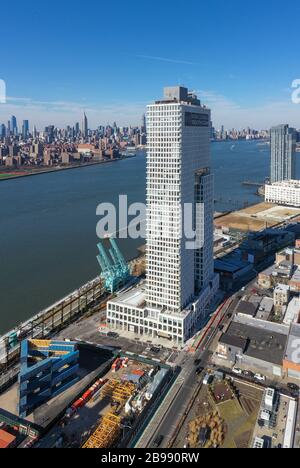 Brooklyn, New York - 17 feb 2020: Un edificio a sud (1S1) Williamsburg Apartment a Williamsburg, New York. Foto Stock