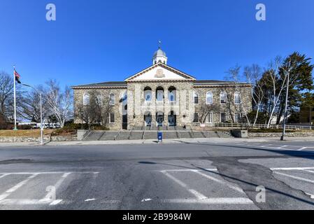 U.S. Post Office, Poughkeepsie, New York, situato all'incrocio tra Market Street e Mansion Streets Downtown. Costruito durante la nuova trattativa dalla Works P Foto Stock
