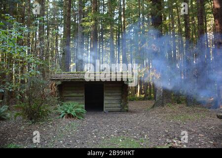 Escursionisti Camp sul Canon Beach Trail / Clatsop Loop Trail / Lighthouse Trail in Ecola state Park, Clatsop County, Oregon Coast, Stati Uniti. Foto Stock