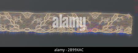 Striscia di merletto a fuselli con campi trapezoidale attraverso il doppio dei sarmenti di striscia di color naturale merletto: Mechelen pizzo. La ripetizione e schema simmetrico è costituito da due campi di forma trapezoidale, che sono creati da linee oblique che sono dirette alternativamente a destra e a sinistra. Le linee derivano dal fondo e sono formati da sottili doppia viticci, con alcuni frutti di bosco in cima. Nella parte superiore vi è alternativamente un semi-palmetblad e un piccolo cartiglio, circondato da foglie e un fiore. Un leggermente cartiglio comparabili si trova al di sotto della metà inferiore del palmetblad. Il motivo Foto Stock