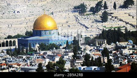 La bella Cupola della Roccia sulla cima del Monte del Tempio a Gerusalemme. Foto Stock