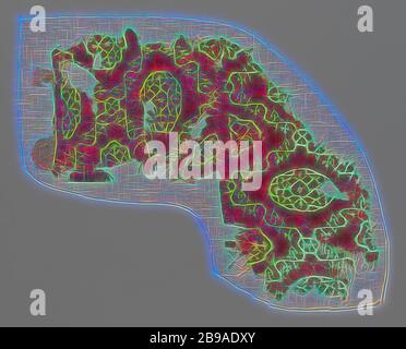 Frammento di tessuto in arazzo, frammento di tessuto costituito da due parti cucite insieme, con su una terra di vino rosso un motivo di colore naturale di tendini ondulati con foglie triangolari che formano un modello a diamante avvolgente, all'interno del quale un medaglione con rami e linee stilizzate. Lungo un lato sono visibili due pezzi di tessuto di lino visibile, anonimo, egittese, c.. 500 - c. 799, ketting en inslag, inslag, arazzo, h 29.5 cm × w 36.5 cm, Reimagined by Gibon, design di calda allegra luce di luminosità e di radianza di raggi di luce. Arte classica reinventata con un tocco moderno. Fotografia ispirata al futurismo, em Foto Stock