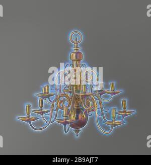 Il braccio con il candelabro di due corone di candele heights, Candela braccio appartenente ad una candela in ottone corona di due altezze. La S-braccio sagomato ha un ricciolo all'inizio, a metà strada tra un delfino di testa e fonde verso l'esterno nell'ispessimento piana con un foro per vite. La candela titolare con la trappola del grasso è fissata in essa. La trappola del grasso è nervata su lato inferiore sagomato attorno all'apertura ed ha un bordo leggermente sporgente verso il basso e verso l'alto ed è adornata con gole anelli di grandi dimensioni. La candela cilindrica titolare ha un profilato e leggermente sporgente rim, due anelli scanalati, una nervatura ed un profilato di base concava che trasforma Foto Stock