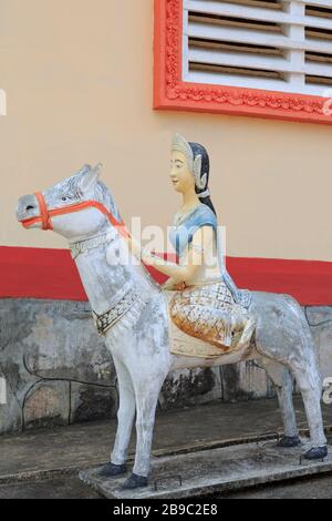 Cimitero di Wat Krom Tempio, Sihanoukville Porto, Sihanouk provincia, Cambogia, Asia Foto Stock