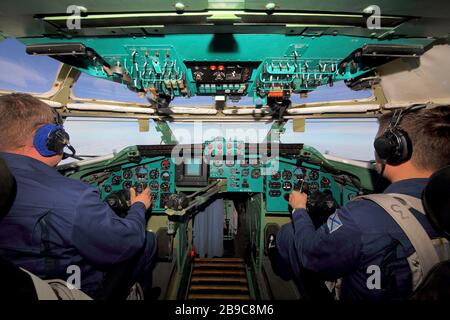 Pozzetto di Tupolev Tu-142MZ velivolo antisommergibile della Marina Russa. Foto Stock