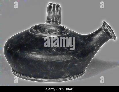 Campanian Black Guttus con Sieve Top, Campania, Italia del Sud, Europa, 323 - 31 B.C, Terracotta, 5,5 x 8,5 cm (2 3,16 x 3 3,8 in, Reimagined by Gibon, design di calore allegro di luminosità e raggi di luce radianza. Arte classica reinventata con un tocco moderno. La fotografia ispirata al futurismo, che abbraccia l'energia dinamica della tecnologia moderna, del movimento, della velocità e rivoluziona la cultura. Foto Stock