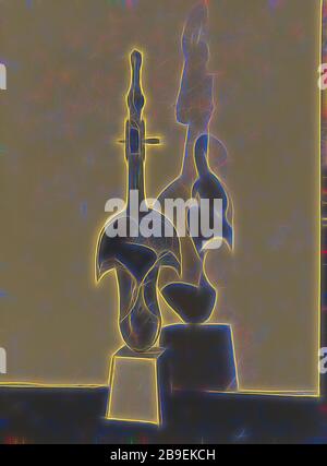 African Musical Instrument, Charles Sheeler (American, 1883 - 1965), New York, New York, Stati Uniti, negative 1917, stampa 1918, stampa color gelatina argento, 23 x 17 cm (9 1,16 x 6 11,16 in, Reimagined by Gibon, design di calore allegro di luminosità e raggi di luce radianza. Arte classica reinventata con un tocco moderno. La fotografia ispirata al futurismo, che abbraccia l'energia dinamica della tecnologia moderna, del movimento, della velocità e rivoluziona la cultura. Foto Stock