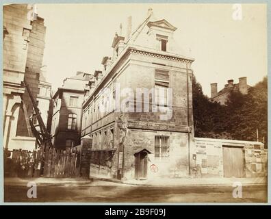 Ingresso alla via Gerusalemme sul molo dei Goldsmiths. Agosto 11, 1869. Courthouse, boulevard du Palais. Ingresso dalla strada di Gerusalemme che si affaccia sul molo dei Goldsmiths. 1 ° arrondissement, Parigi. Agosto 11, 1869. 'Palais de Justice, boulevard du Palais. Entrée de la rue de Jéralosem donnant sur le quai des Orfèvres. Parigi (Ier arr.)'. Photographie de Pierre Emonts (1831-1912). Albuminé di papier. 11 août 1869. Parigi, musée Carnavalet. Foto Stock