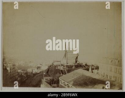 IL MULINO DI TORTA, MONTMARTRE, CATTURATO PALLONCINO, 18 ° DISTRETTO, PARIGI le moulin de la Galette, Montmartre, pris en ballon captif, Parigi (XVIIIème arr.). 1885. Anonima fotographie. Foto Stock