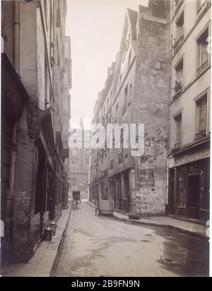 82 STREET CITY HALL Maison à pignon, 82, rue de l'Hôtel de Ville. Parigi (IVème circondario). Photographie d'Eugène Atget (1857-1927). Parigi, musée Carnavalet. Foto Stock