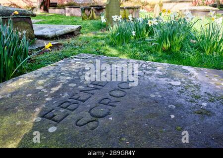 Ebenezer Scrooge lapide nella chiesa di San Ciad, Shrewsbury, Shropshire Foto Stock