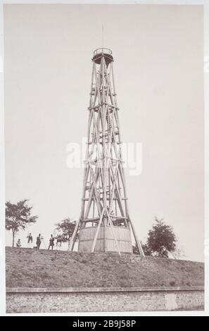 ALBUM MOBILI Charles Marville (1813-1879). 'Album mobilier urbain : mirador, puits artésien ou échafaudage', vers 1865. Parigi, musée Carnavalet. Foto Stock