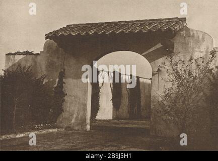 Villa Maria sulle dune, Southampton, Long Island, New York. Ingresso al campo di servizio. E.P. Mellon, architetto (1919) Foto Stock