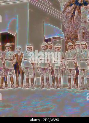 10/6/32 presso il palazzo ecc., Baghdad, ufficiali britannici. 1932, l'Iraq, a Baghdad Foto Stock