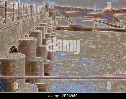 L'Iraq. Hindiyah Barrage. A circa 48 miglia a S.E. di Bagdad cercando lungo la diga sul fiume. 1932, l'Iraq, al-Hindiyah, Al-Hindiyah Foto Stock