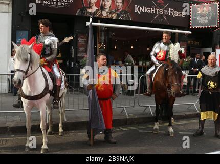 05 luglio 2018 - Londra, Inghilterra, Regno Unito - Knights of the Rose Press Night spettacoli fotografici: Vista generale Foto Stock