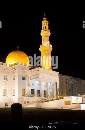 La Moschea di Zawawi è una moschea situata a Muscat, Oman Foto Stock