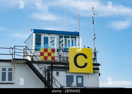 Torre di controllo. Wolverhampton Halfpenny Green Airfield. South Staffordshire. Foto Stock