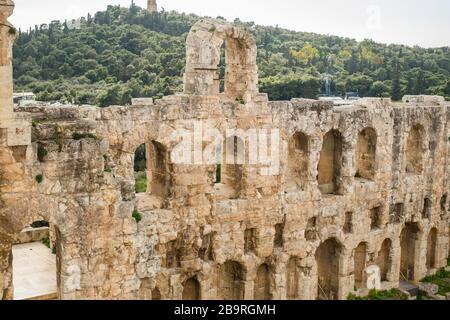 Atene, Grecia - 13 febbraio 2020. Rovine del Partenone sull'Acropoli - 447 a.C. - ad Atene, Grecia Foto Stock