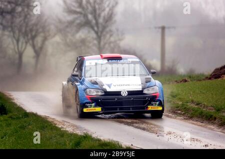 14 marzo 2020. Saint Denoeux, Pas de Calais, Francia. Rallye du Touquet. Il 60esimo Rally du Touquet si snoda attraverso la campagna francese. La Ra Foto Stock