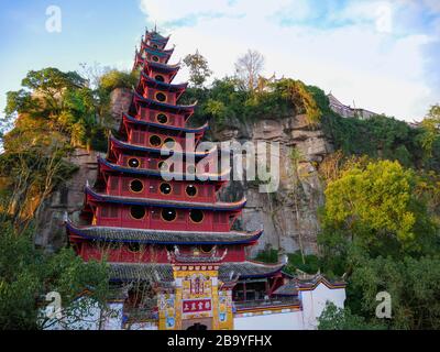 Tempio di Shibaozhai accanto al fiume Yangtze in Cina Foto Stock