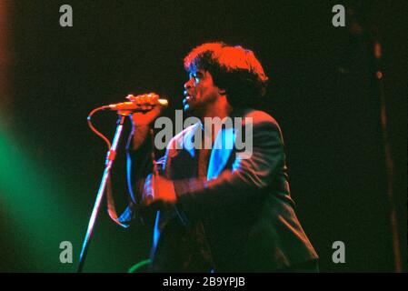 James Brown il Dio Padre di anima che si esibisce sul palco Rainbow Theatre London 1973 Foto Stock